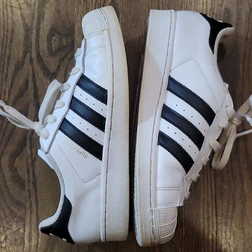 Gymshoes - Picture 3 of 5